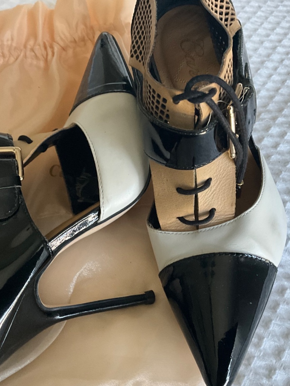 Carmen Steffens Vintage-Inspired Heels - Picture 8 of 9